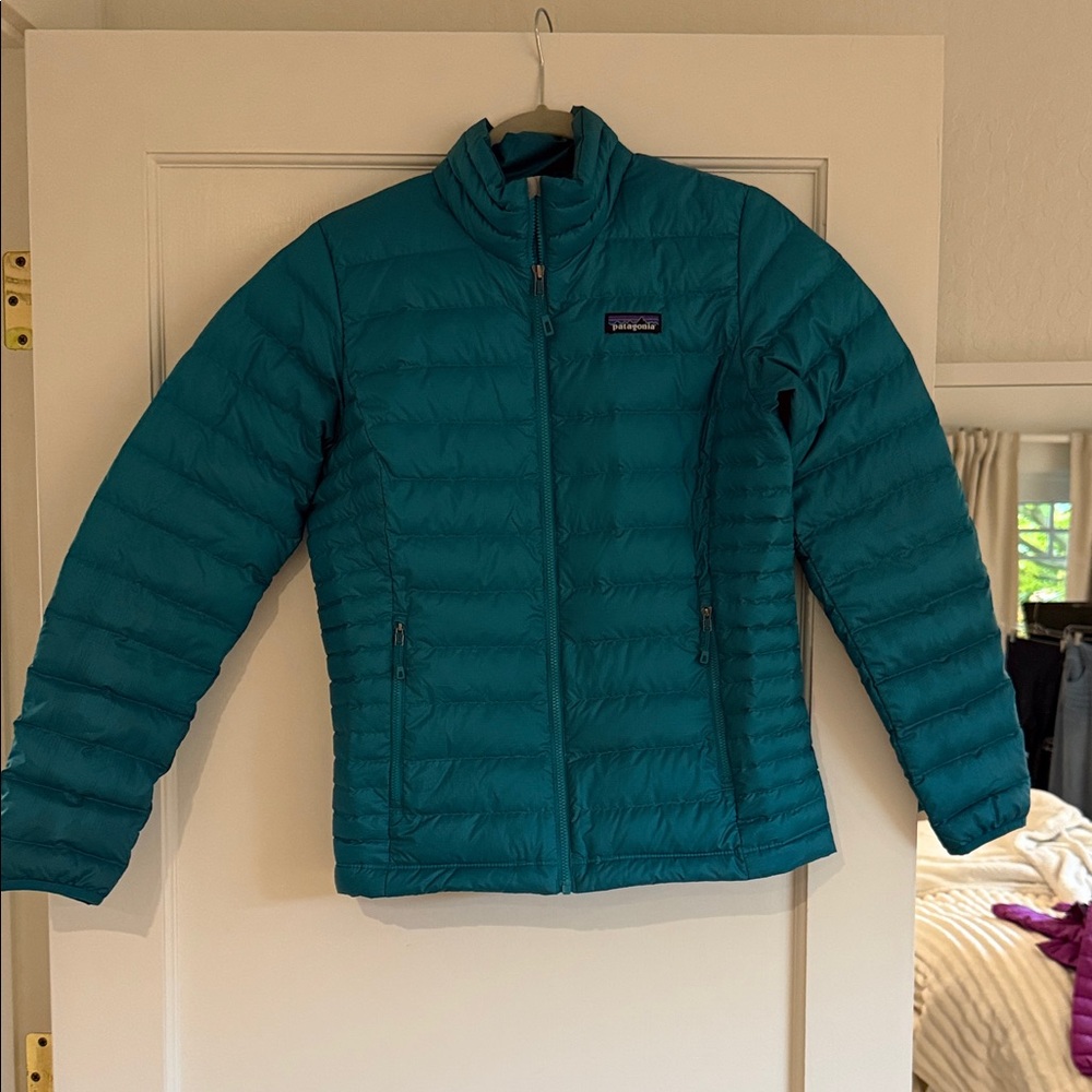 Patagonia Women's Teal Puffer Jacket